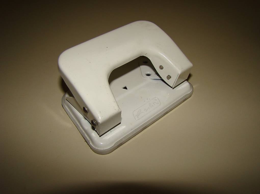 1 Locher weiss Marke Herlitz