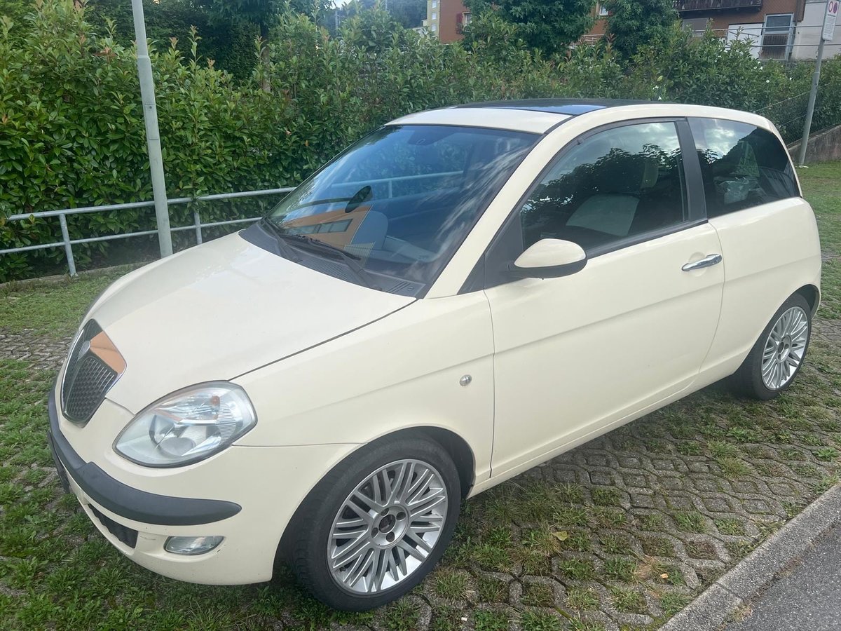LANCIA Ypsilon 1.4 16V Platino