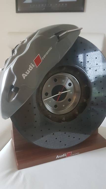 Audi RS6 Keramik Bremsscheiben Uhr mit Sattel Belägen Unikat