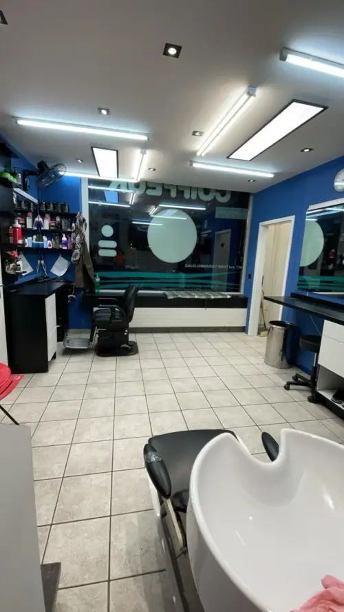 Coiffeur, Barber Stühle und NägelstudioPlatz zum vermieten