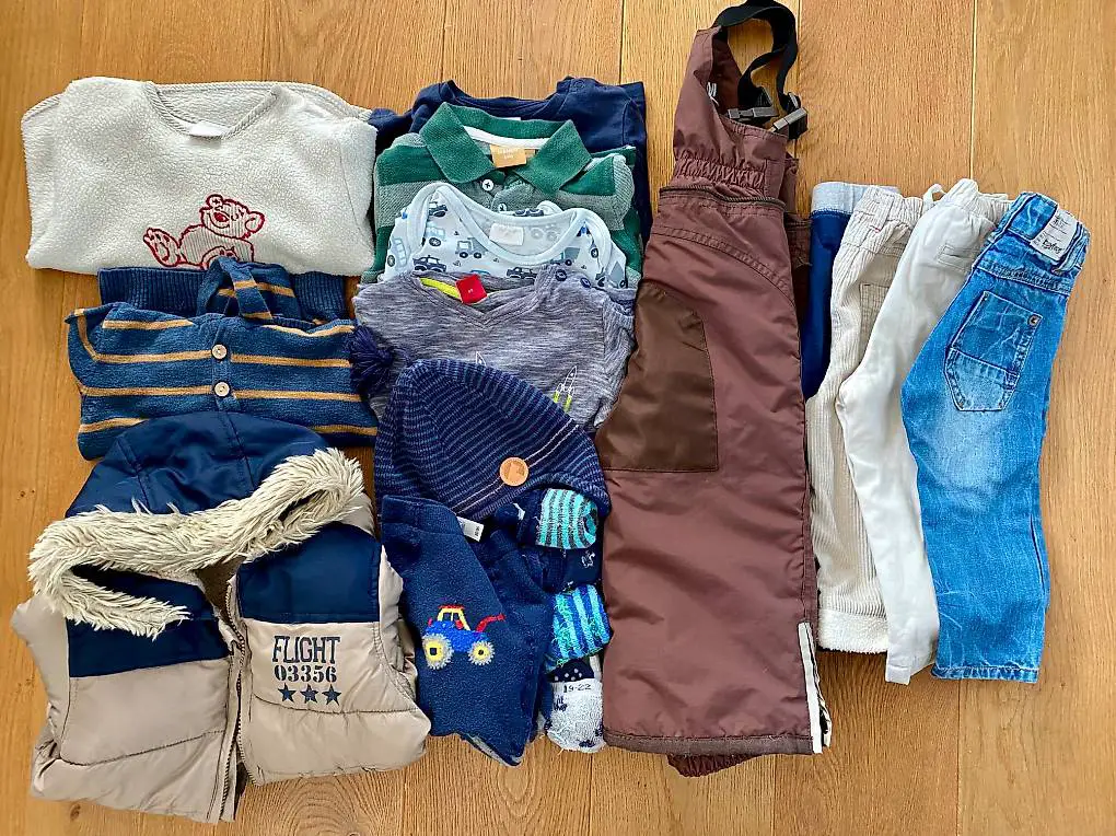 Tolle Winterkleider Grösse 80 Marke Gap, Smile, H&M, Baby Face