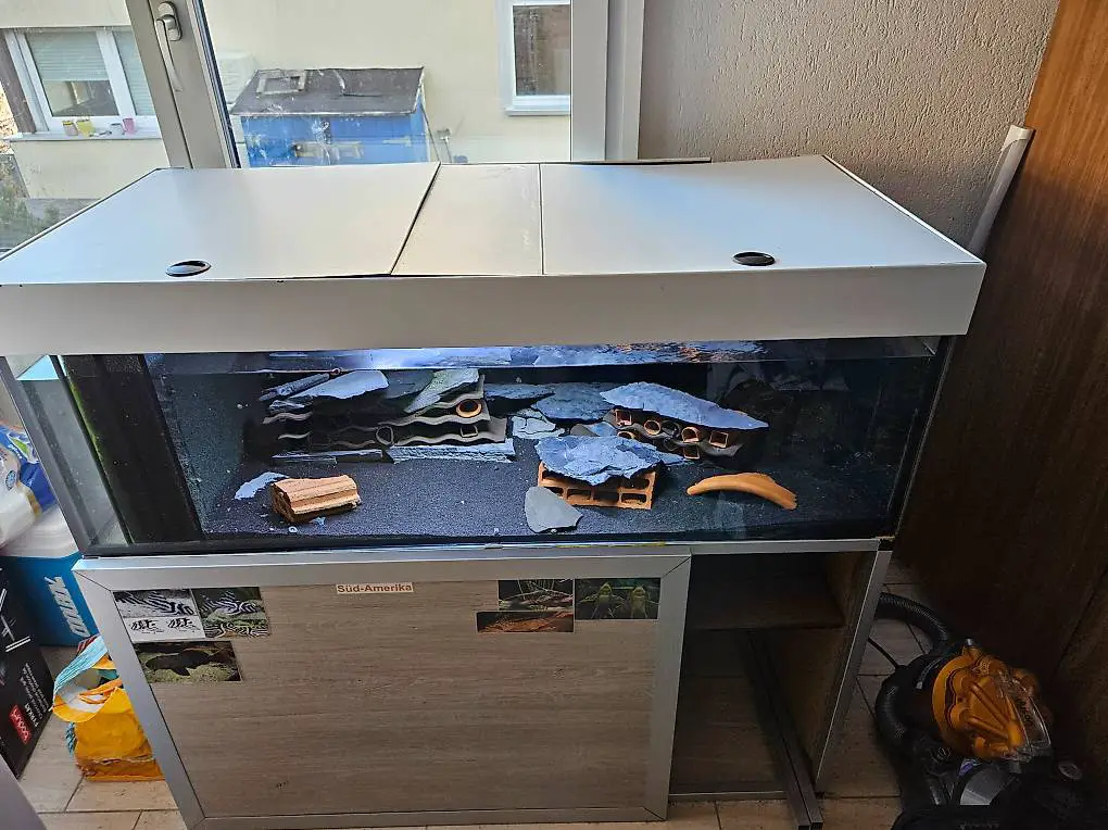 L-Welse-Aquarium ca. 360Liter spez. Anfertigung