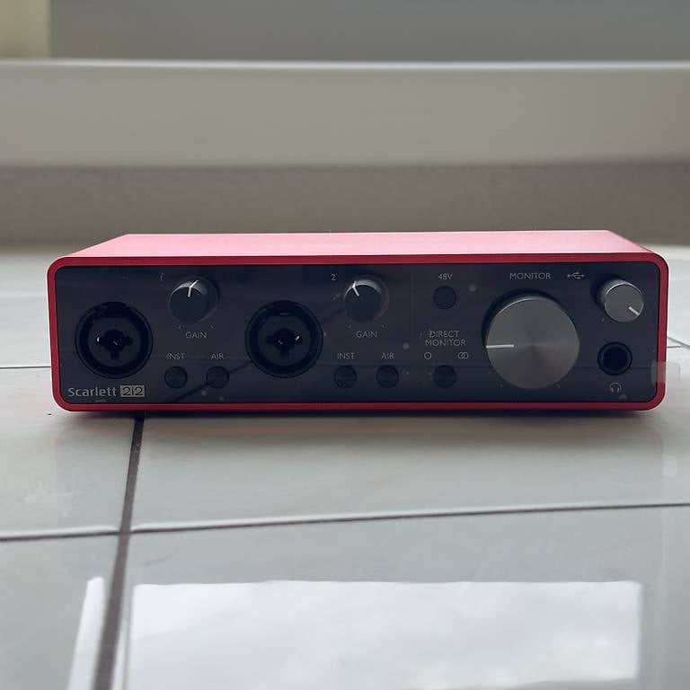 Focusrite Scarlett 2i2 (3rd Gen) ? Top Audio Interface
