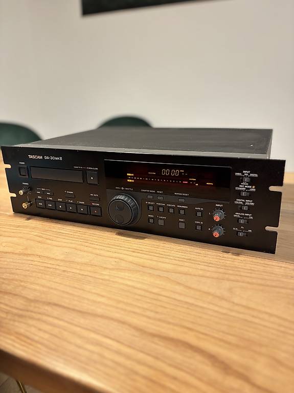 Tascam DA-30 MKII - DAT Recorder