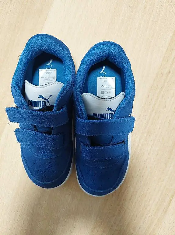 Puma Turnschuhe Gr. 27