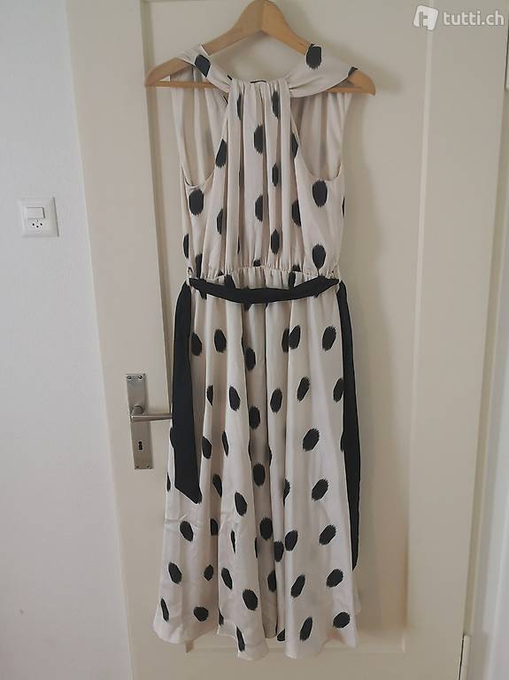 Kleid mit Punkten in creme