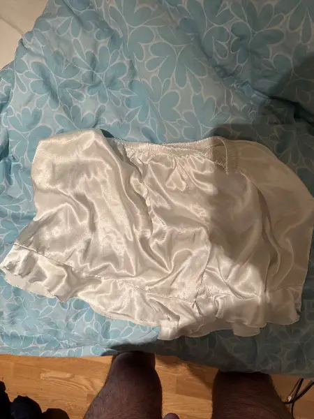 Suche eine mollige Fetisch-Nonne/Hexe