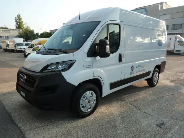 FIAT, eDucato 47 kWh L2H2, Kastenwagen (Transporter)