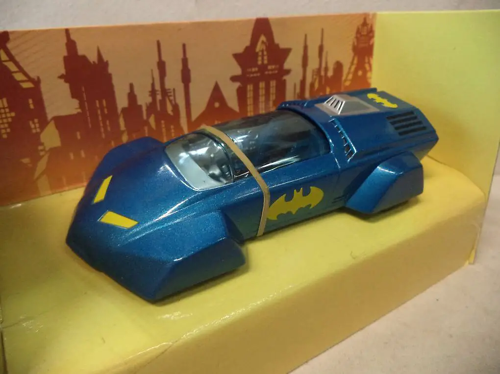 batman 1990 batmobile 1:43