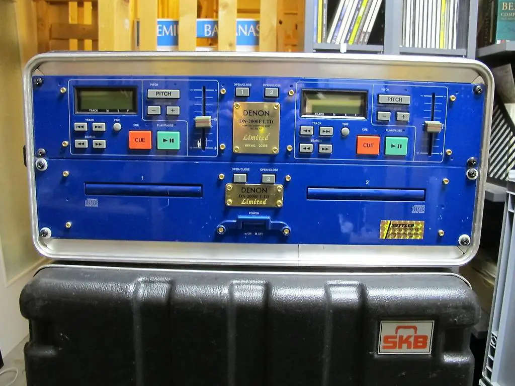 DENON DN-2000F Limited Edition Gold DJ Doppel-CD-Player