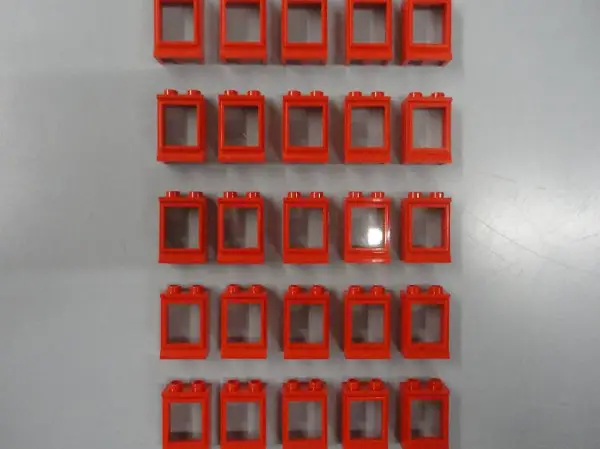 Lego rote Fenster 1x2x2 mit transparenten Scheiben