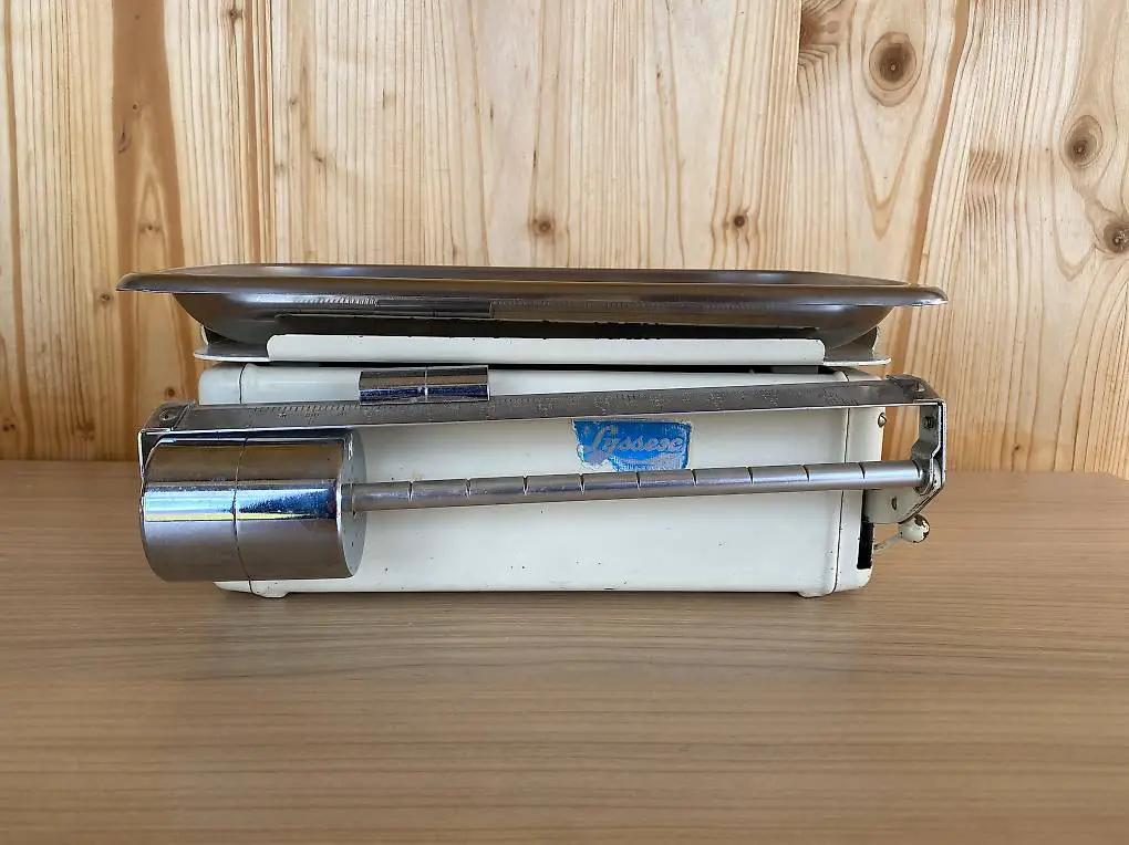 Wunderschöne Lyssex Küchen Waage Antik