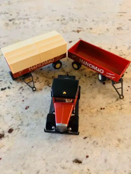 Lkw mit zwei Anhängern