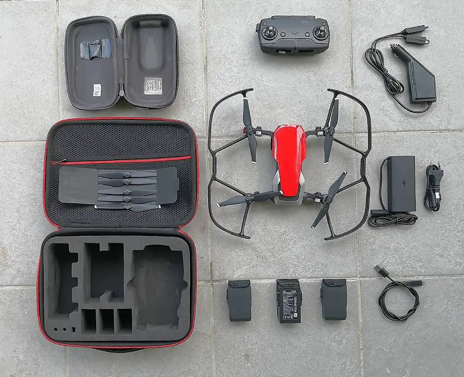 Video-Drohne DJI Mavic Air, 4K, 3 Akkus, viel Zubehör