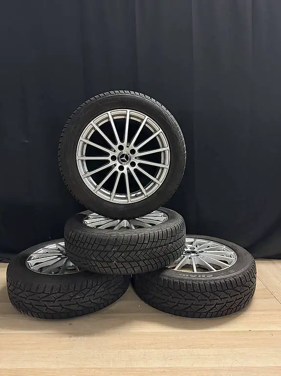 Original Mercedes GLA A156 18 Zoll Winterräder