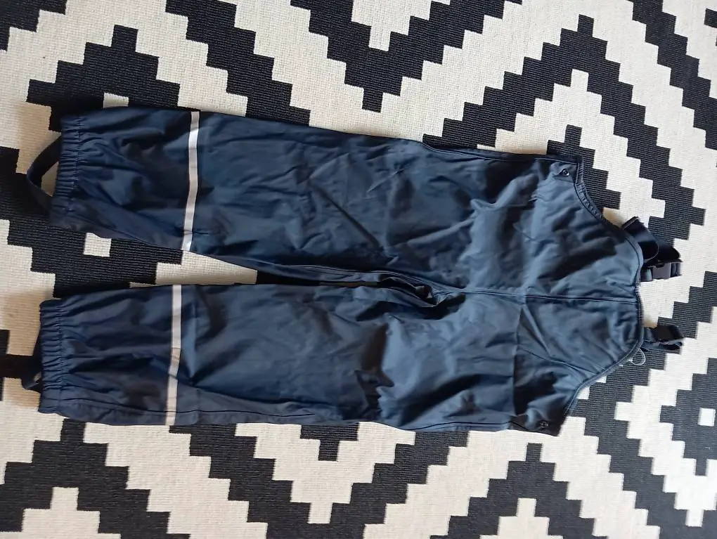 Regenhose 122/128 NEU mit Etiquette