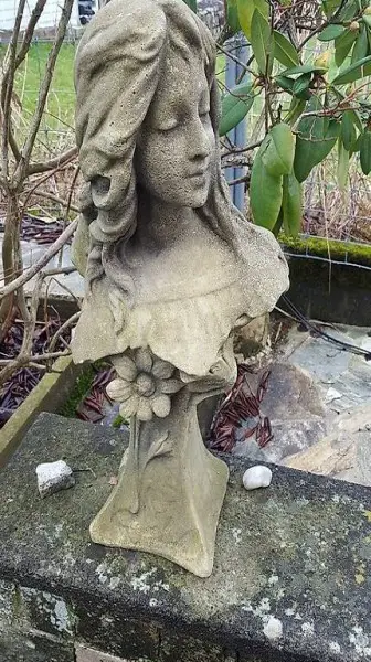 Büste Skulpturengarten