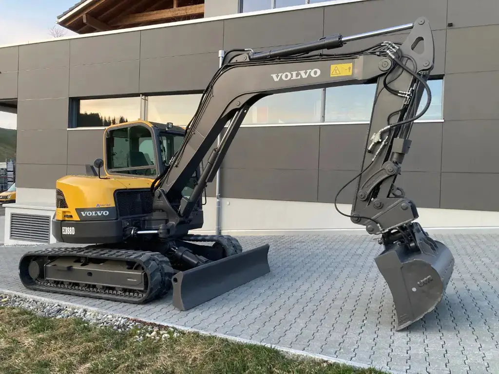 Bagger 9 To Volvo ECR88D