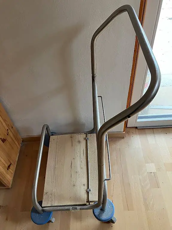 Rollwagen mit 4 Lenkrollen + Griff