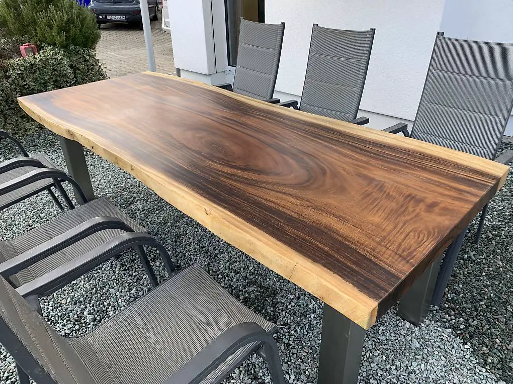 Baumkanten Tisch massiv 243 x 100 x 6.5 cm