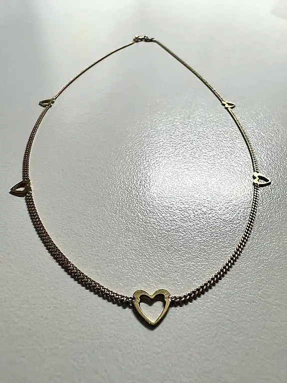 Süsse Goldkette mit Herzen, 18 Karat, Länge = 39.5 cm
