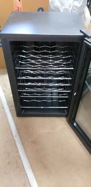 NEUWeinkühler, Weinschrank schwarz