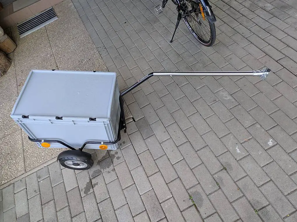 Veloanhänger mit Rako box