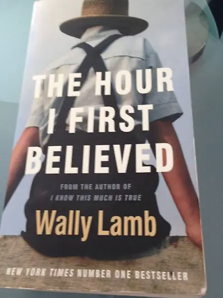 English Book "the Hour I First believed" von Wally Lamb
