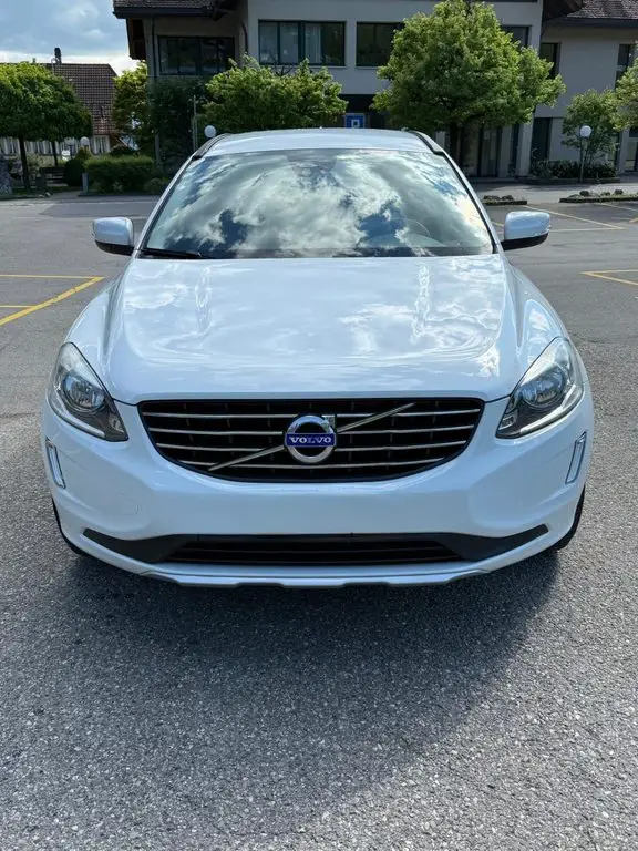 volvo xc60 2.4 d4 momentum awd