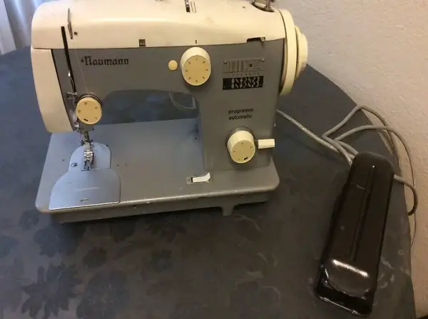 Nähemaschine Naumann