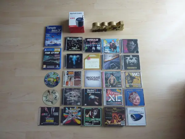 Audio CD Sammlung + Software und DVD Film mit Bluetooth Speaker