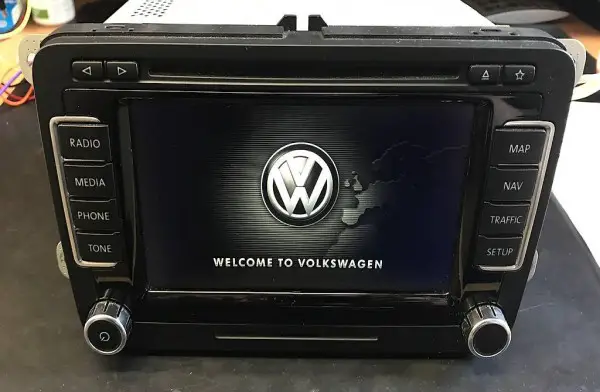  VW 1T0 035 686 E (RNS510)