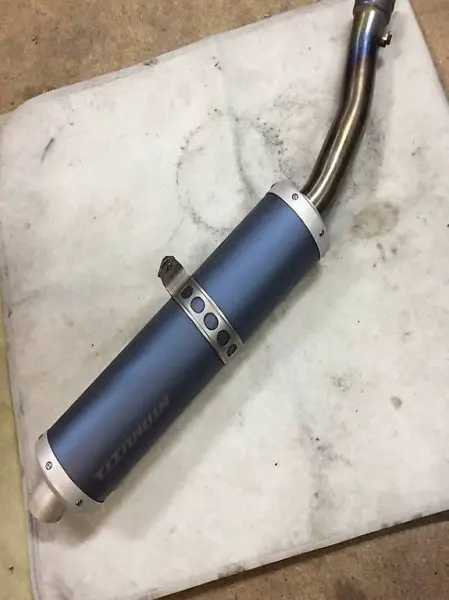 Auspuff zu yamaha R1 00/01