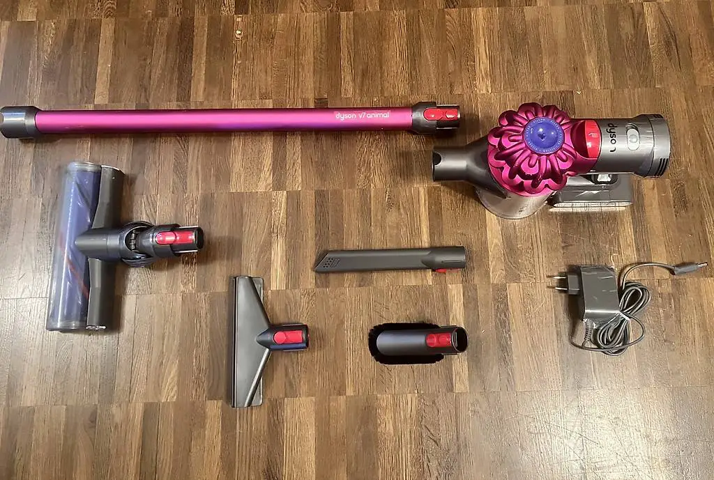 Dyson V7 Animal - mit neuem Akku und Filter