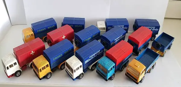 Efsi Holland Mercedes LKW Lastwagen mit Anhänger / und ohne