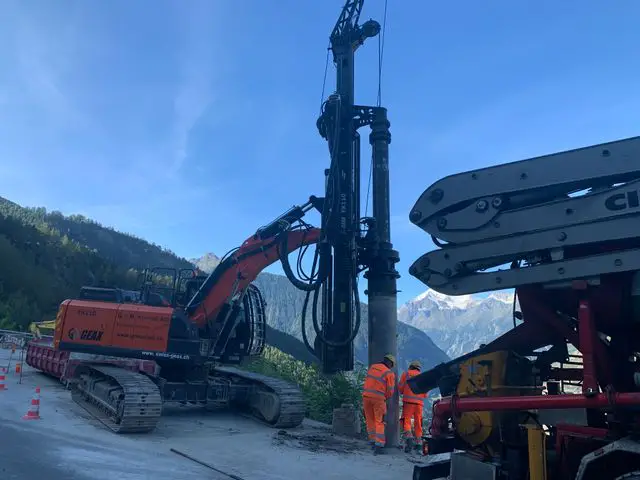 HITACHI, GEAX, Bau - Geräte / Maschinen