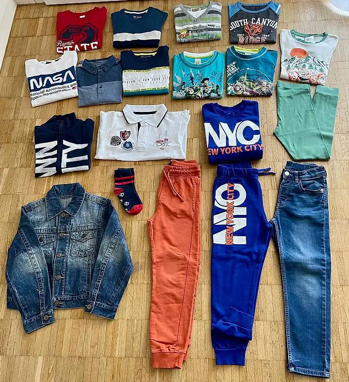 Kinderkleiderpaket Grösse 122 und 122/128