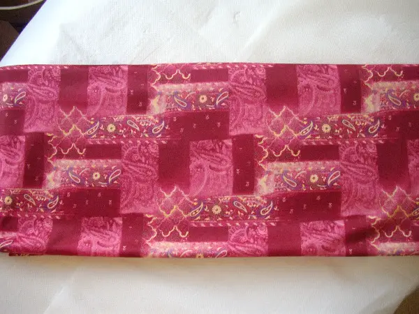 2 Stoffe gemustert: 1.43 m x 3.52 m & 1.56 m x 2.30 m