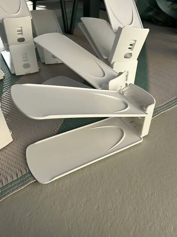 Schuhaufbewahrung, 17 Schuhhalter