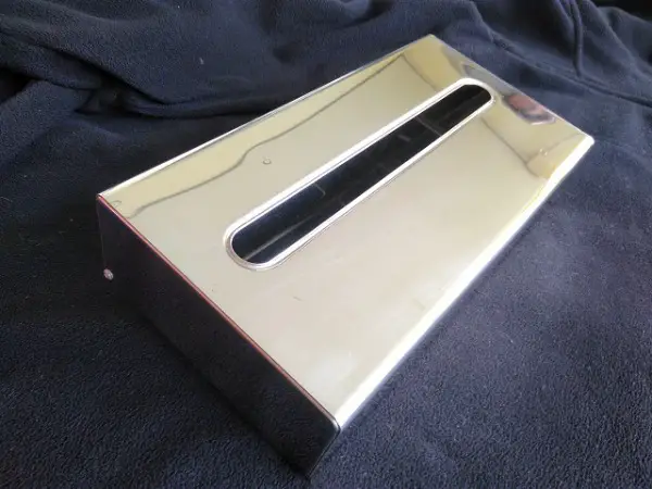 Auto Nostalgie Kosmetiktuchspender Chrom Wandmodell