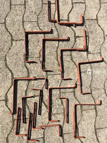 8Stk. Blumentopfhalterungen für Balkontröge