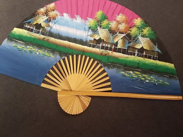  Wandfächer Blau Rot