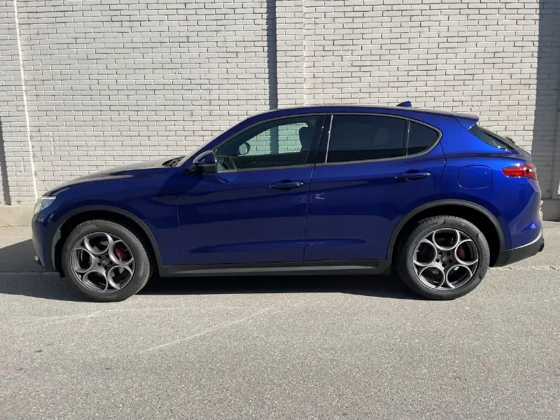 alfa romeo stelvio 2.0 sprint q4