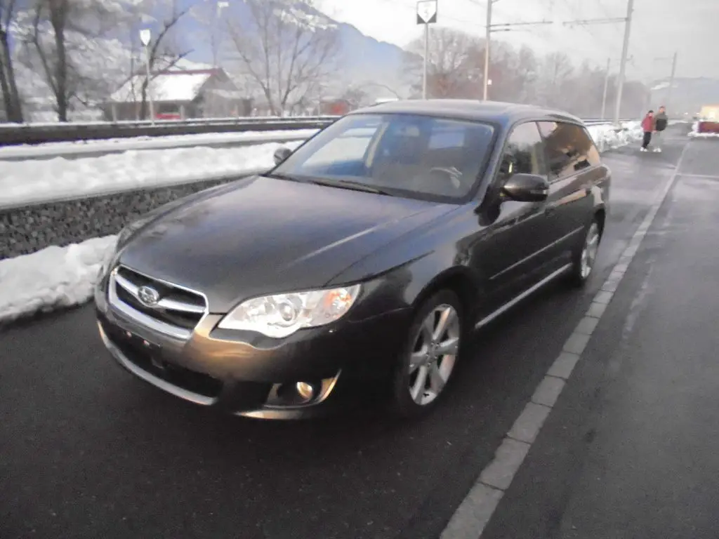 SUBARU Legacy Station 2.0 R Swiss