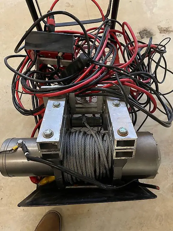 Seilwinde mit elektrischer Bedienung