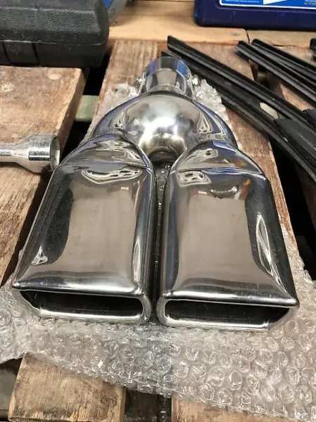 Finale decorativo per auto