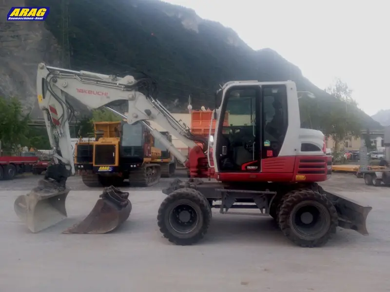 Takeuchi TB295W Mobilbagger / Pneubagger