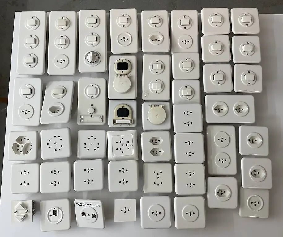 Steckdosen und Lichtschalter Feller