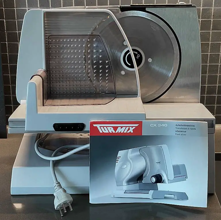 Aufschnittmaschine Turmix CX340, Fleischschneidemaschine