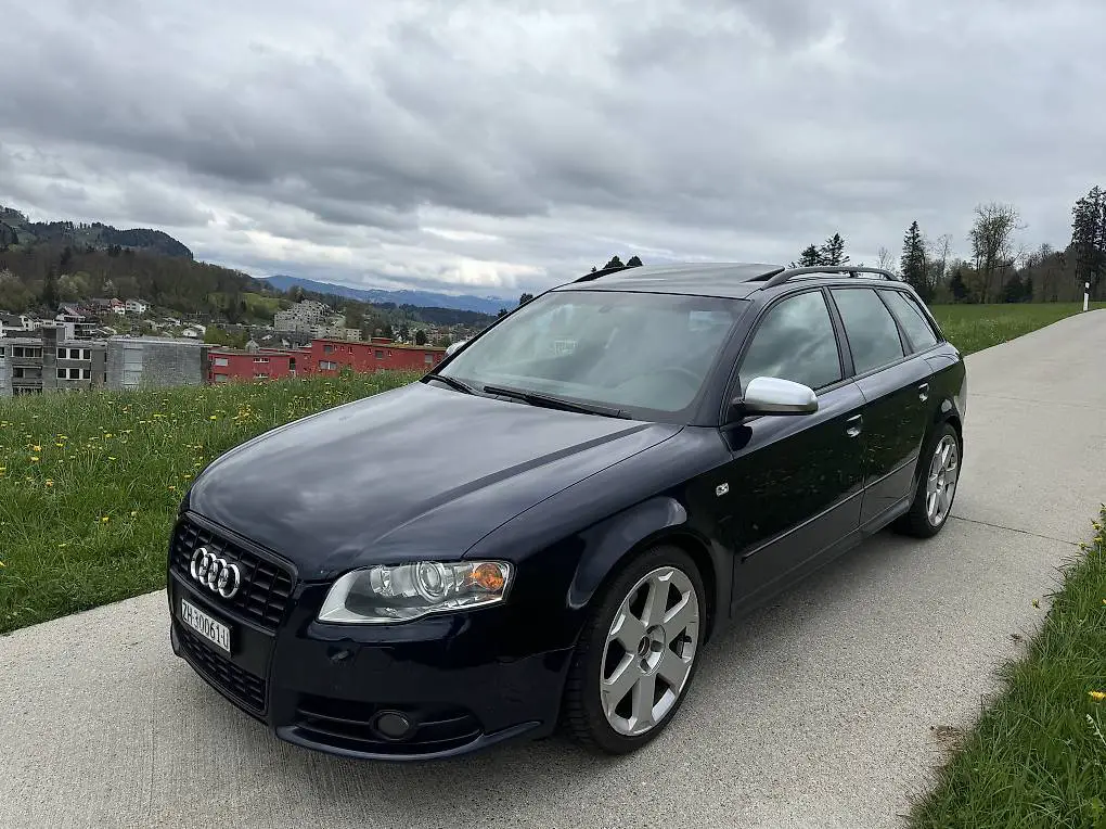 Audi S4 4.2 V8 Quattro